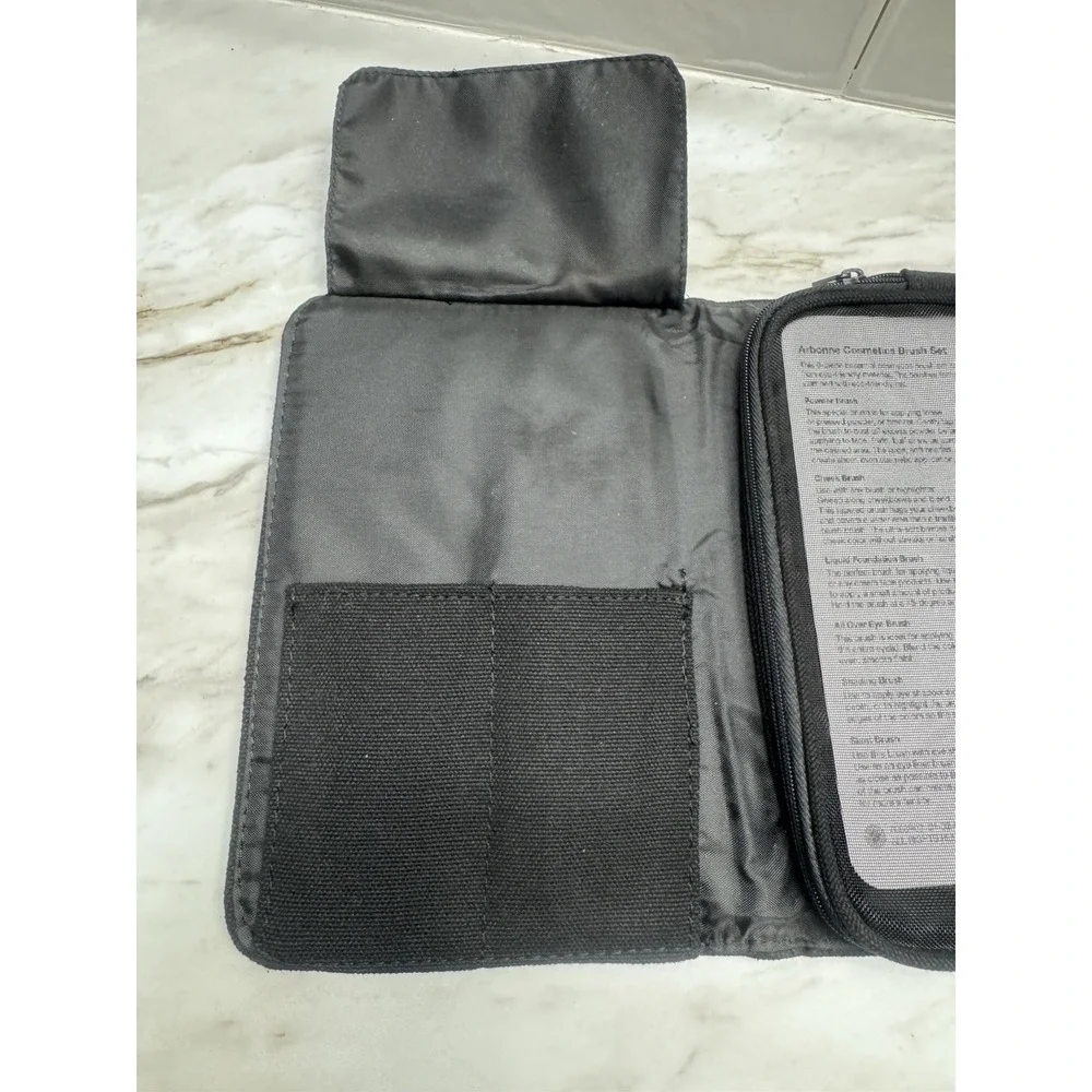 Arbonne Black Make Up And Brush Case‎